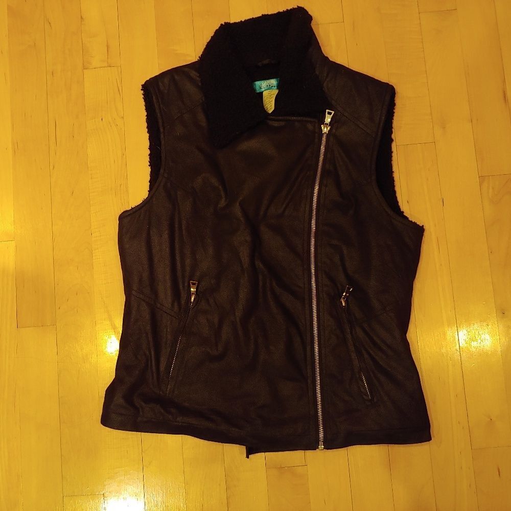 Womens S small Buttons‎ black Faux Suede Vest